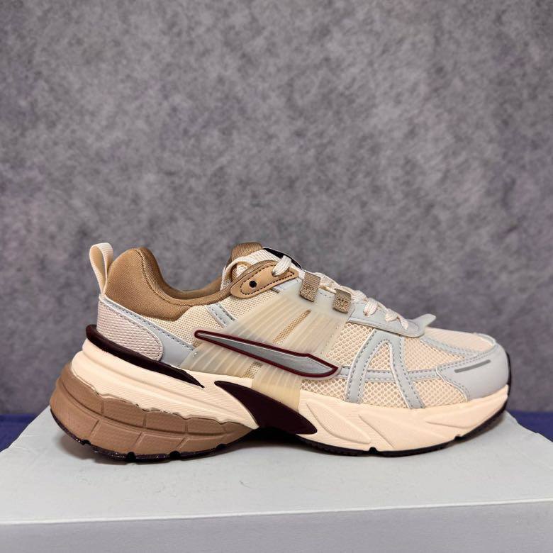 Zapatillas NK V2K Run ✨