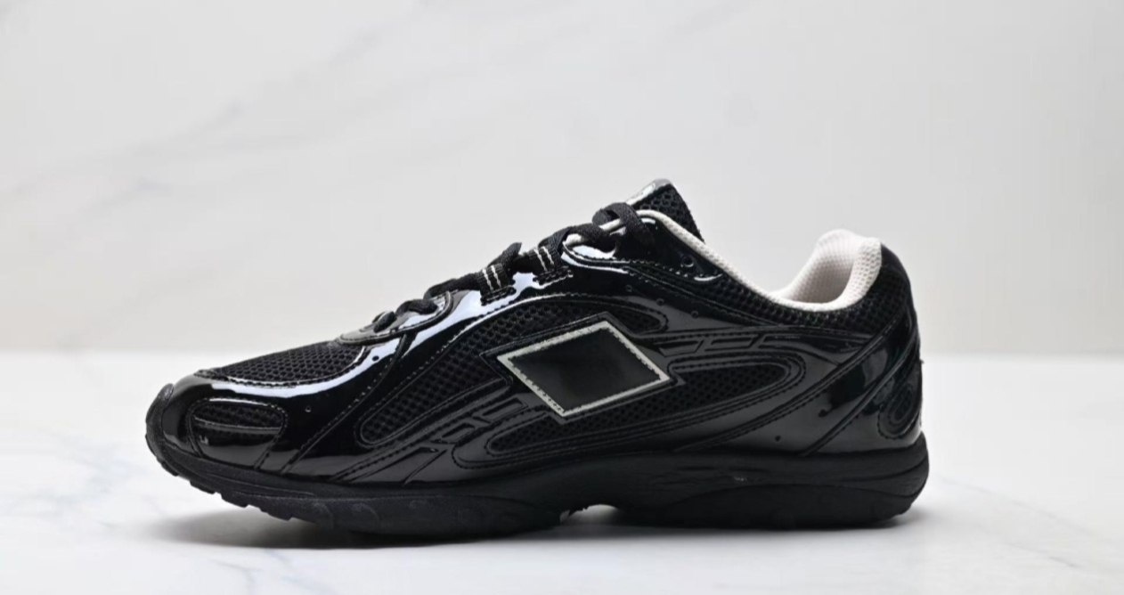 Producto Hacoo - Zapatillas New Balance 204L ( Yep, hasta el 47) ✨ - Comprar en Hacoo con codigo PANDA