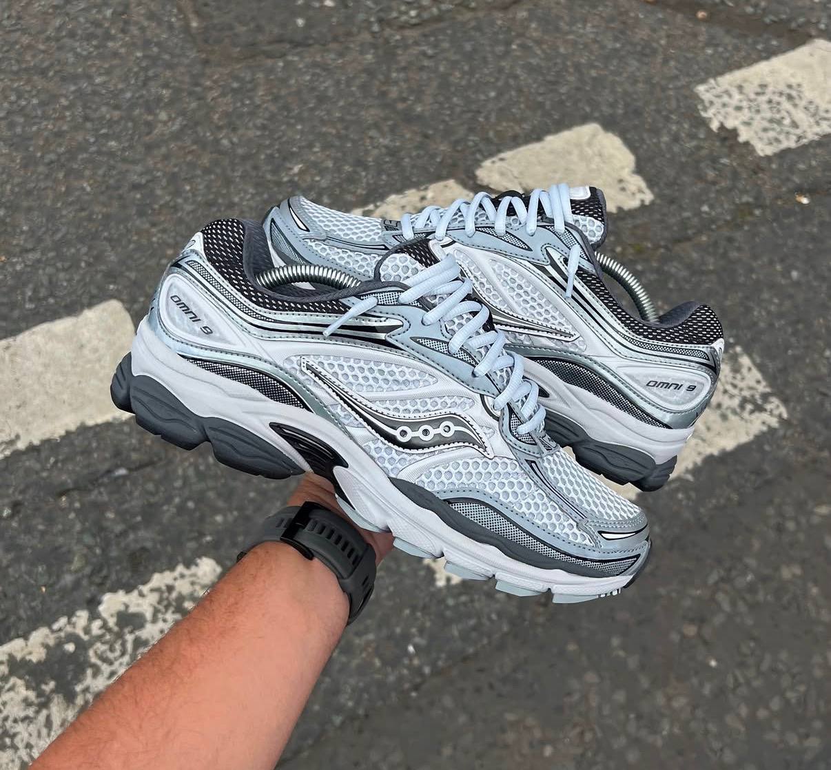 Zapatos Saucony “Ommy 9” ✨💫 ✨
