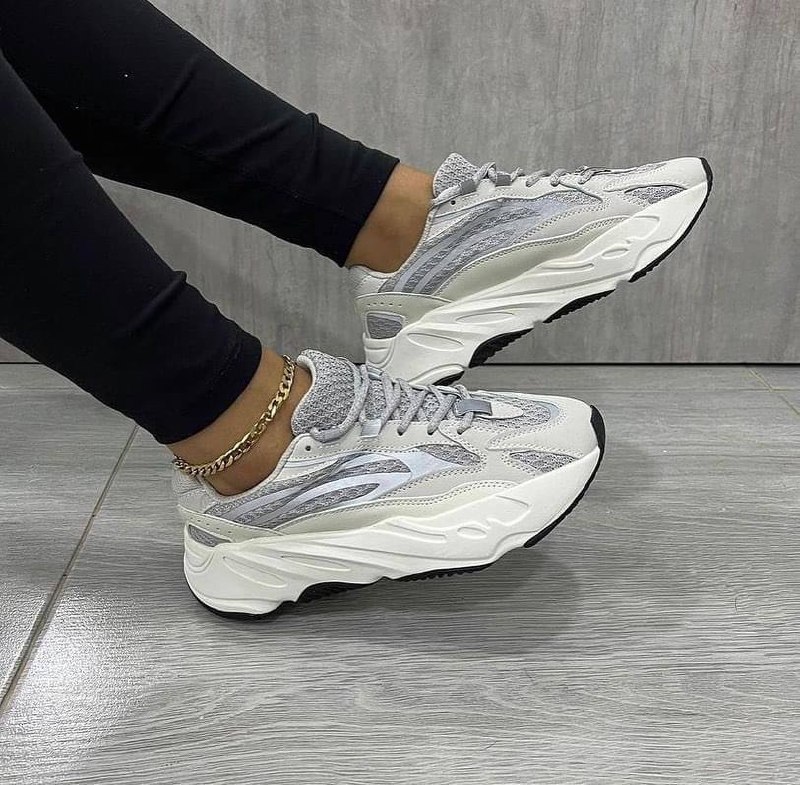 Yeezy 700 V1 - V2 - V3 ✨