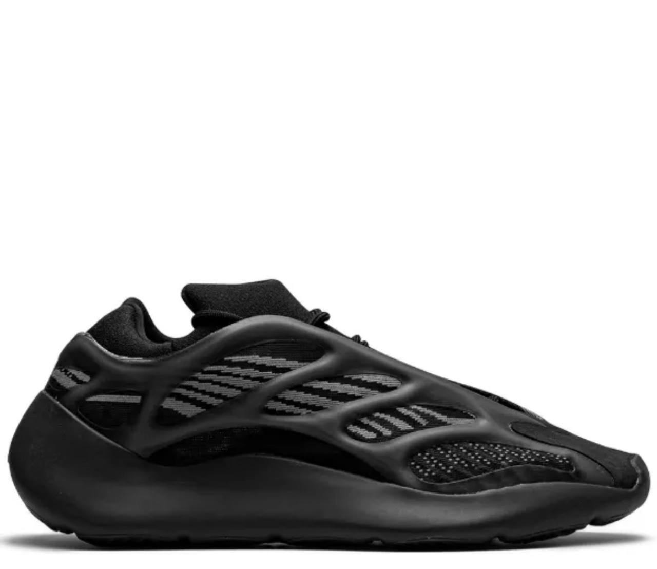 Adidas Yeezy 700 v3 ✨