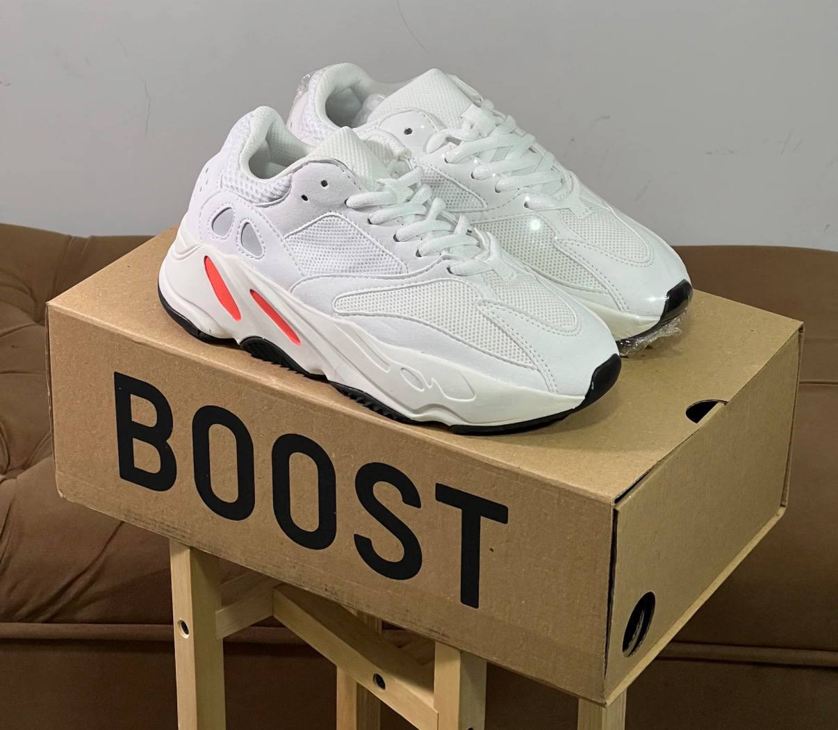 YEEZY 700 —-> 34€ ✨