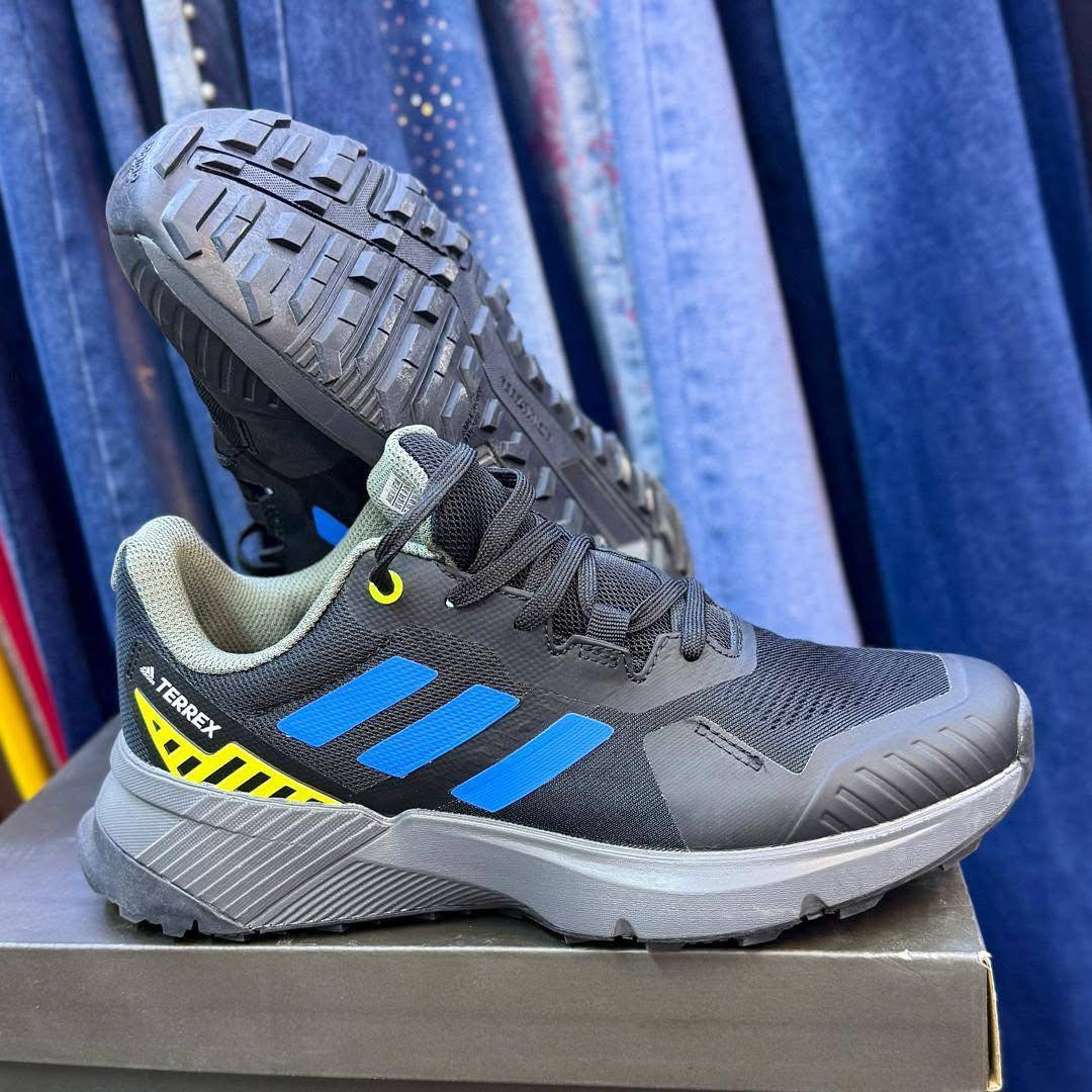 Zapatillas Adidas. ✨💫 36€ ✨