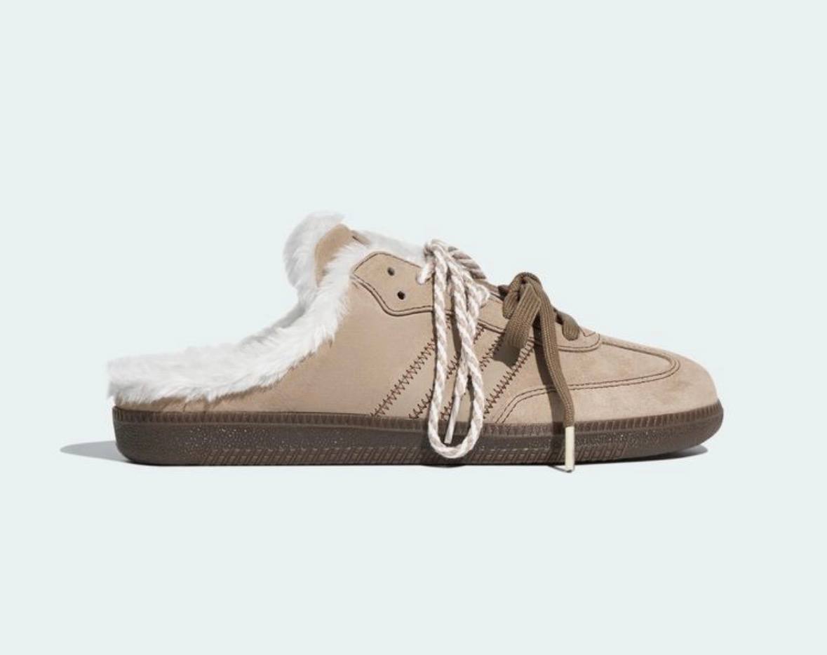 Zueco borreguito Adidas ✨