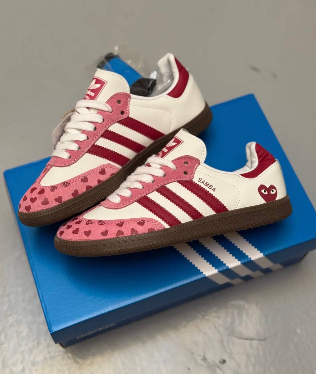 ScarpeADIDAS Samba x Comme des Garçons ✨