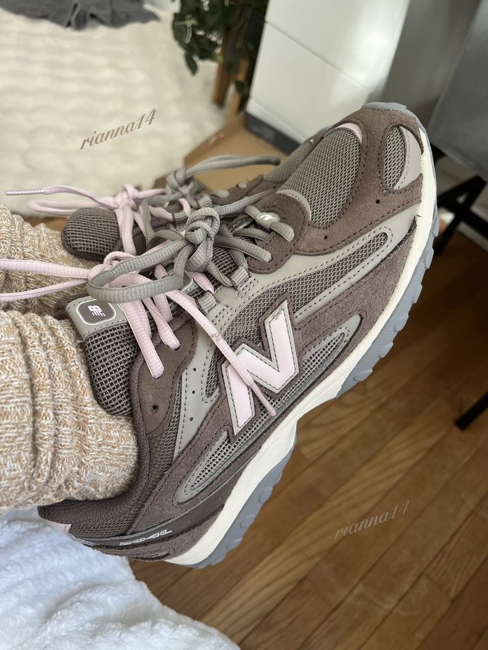 New Balance 204 L https://c.onlyaff.app/d2FIPQ