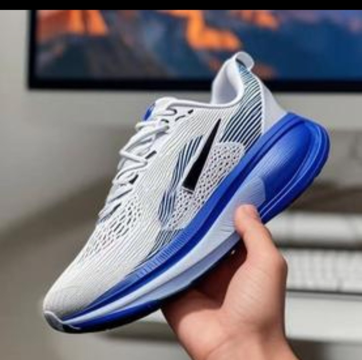 Zapatillas Nike Vomero 18 ( Yep) 28.09€‼ ✨