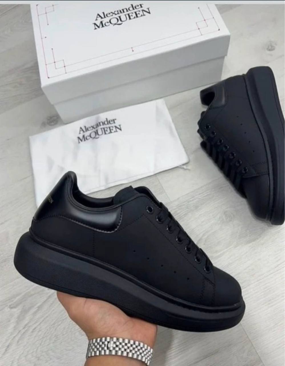 Zapatillas Alexander McQueen Graffiti ✨