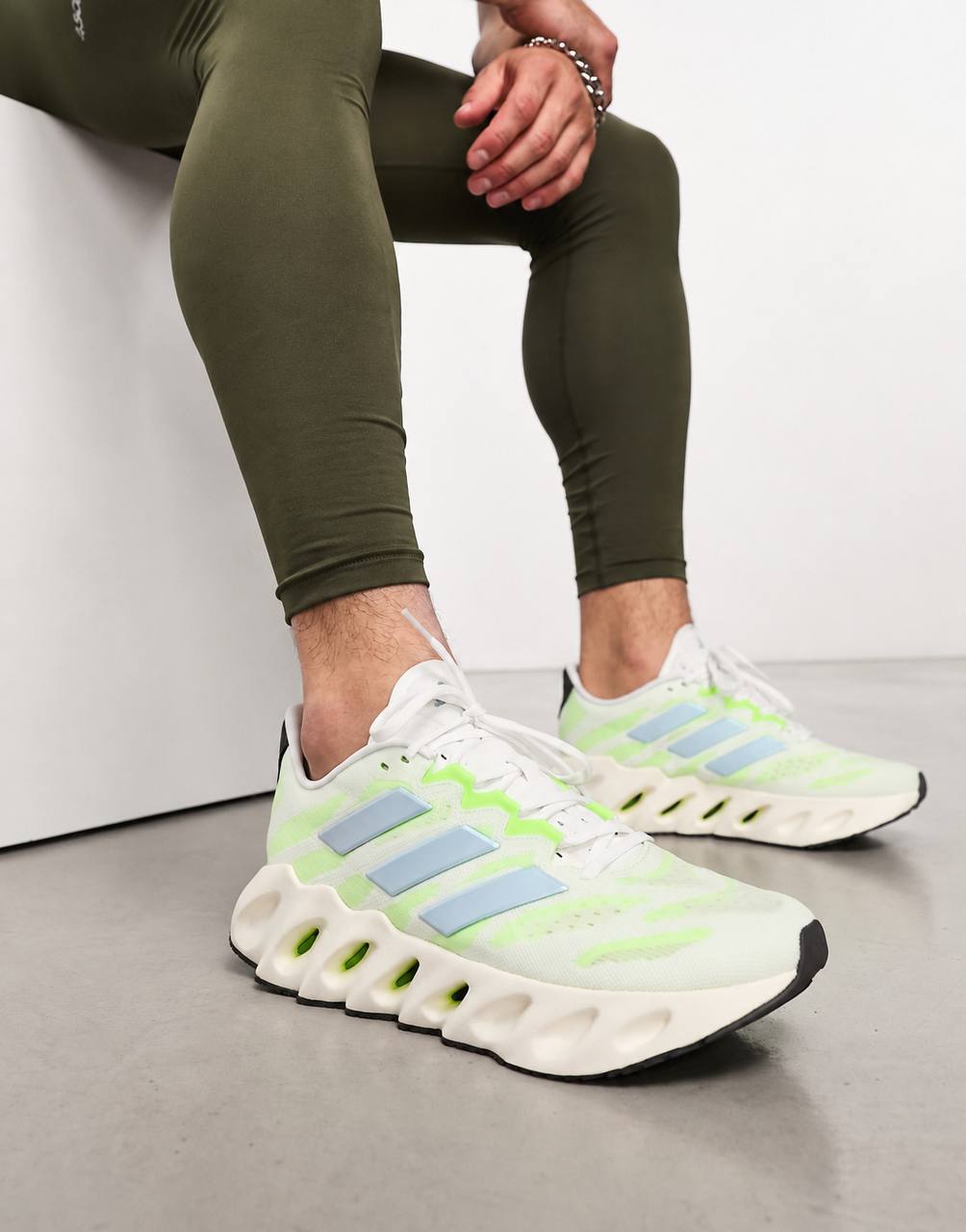 Zapatillas Adds Switch FWD ✨