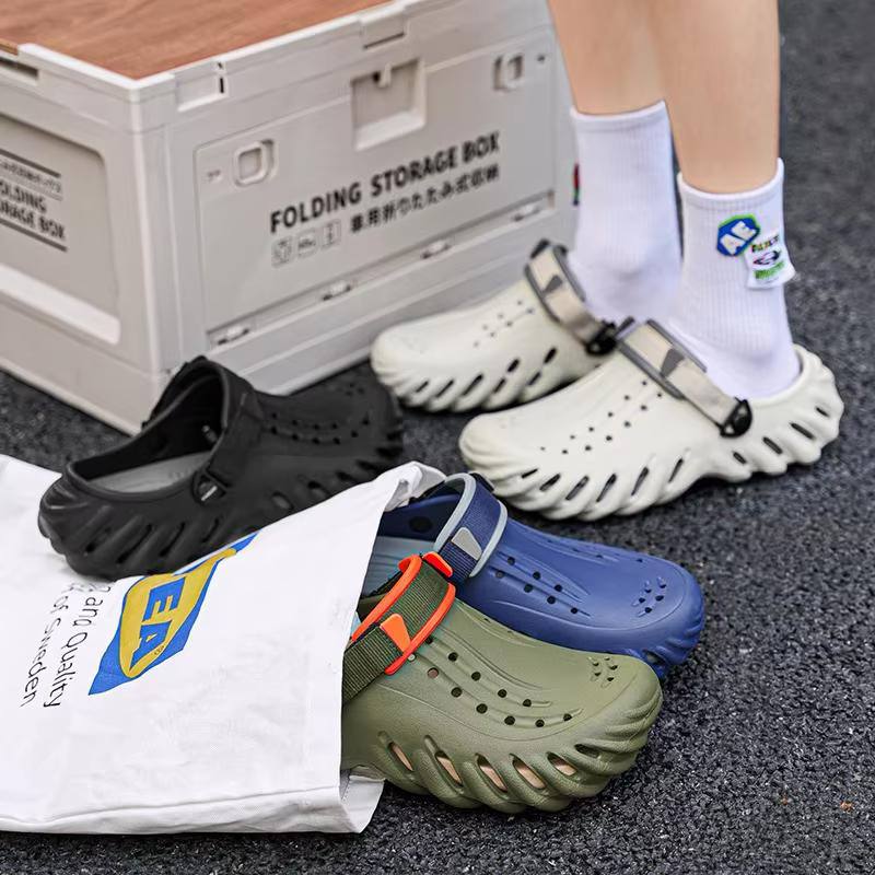 Zuecos (estilo Crocs) —-> 18€ ✨