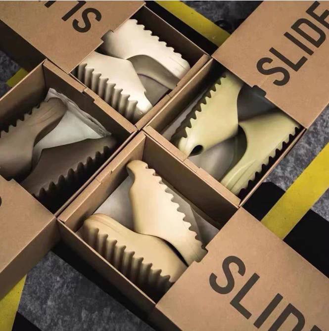 Adidas Yeezy Slide ⭐ ✨