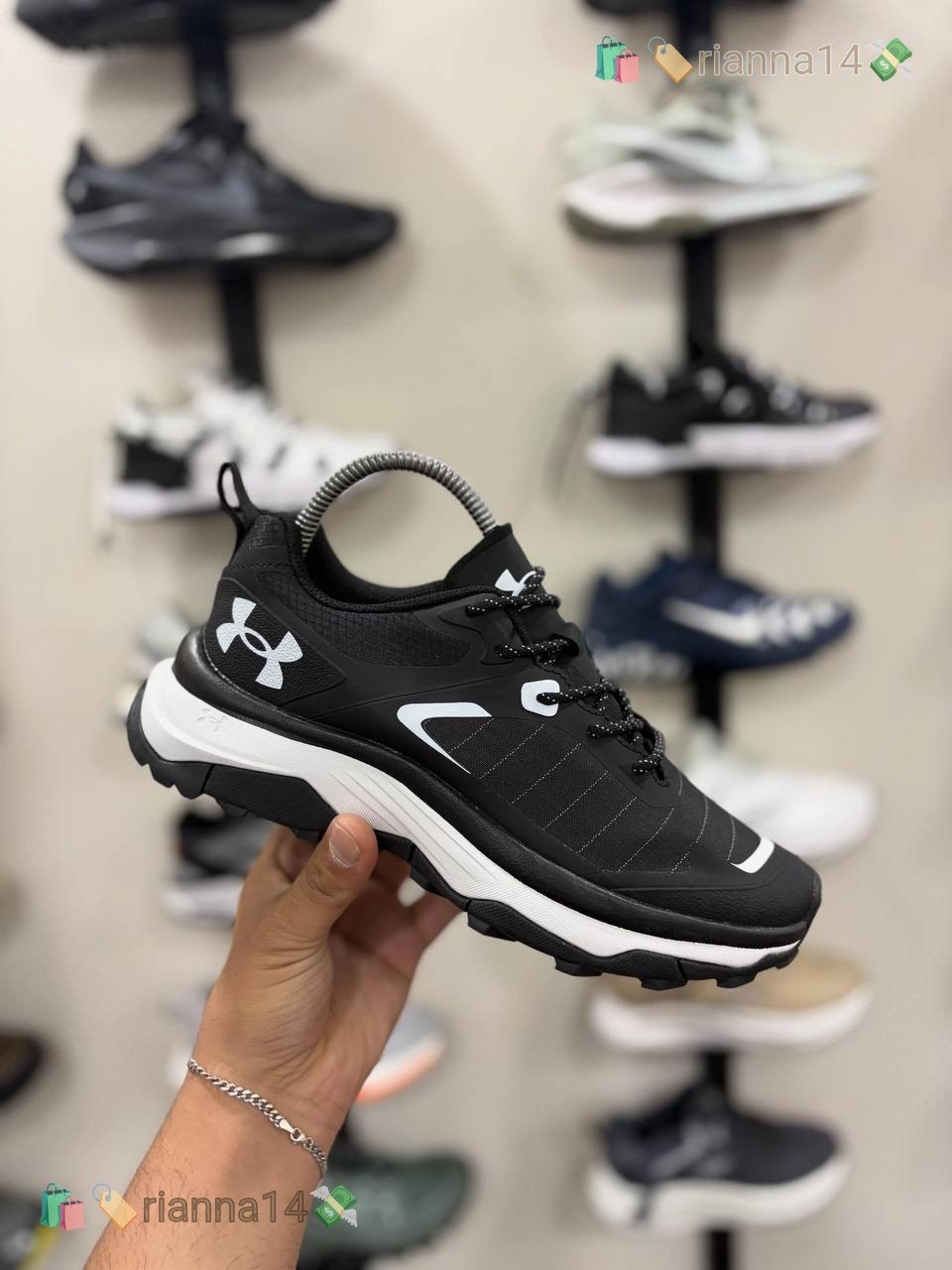 Under Armour - Zapatillas ✨